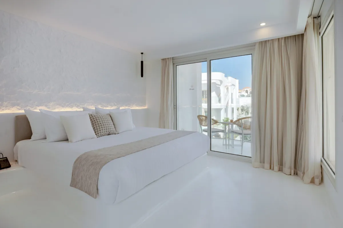 The Party Never Ends Jacuzzi Suite