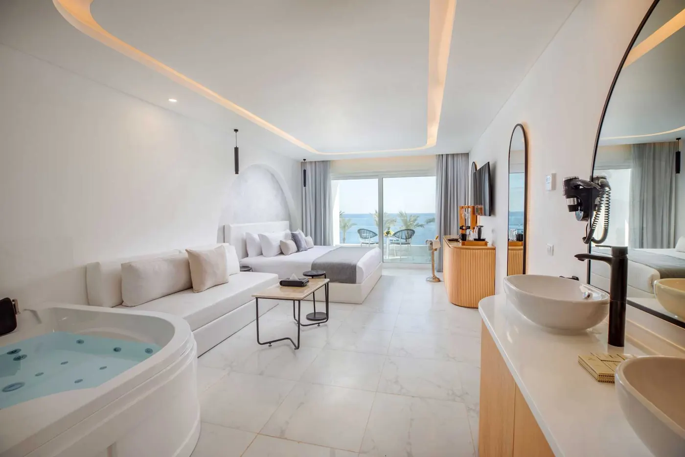 Deluxe Jacuzzi Room