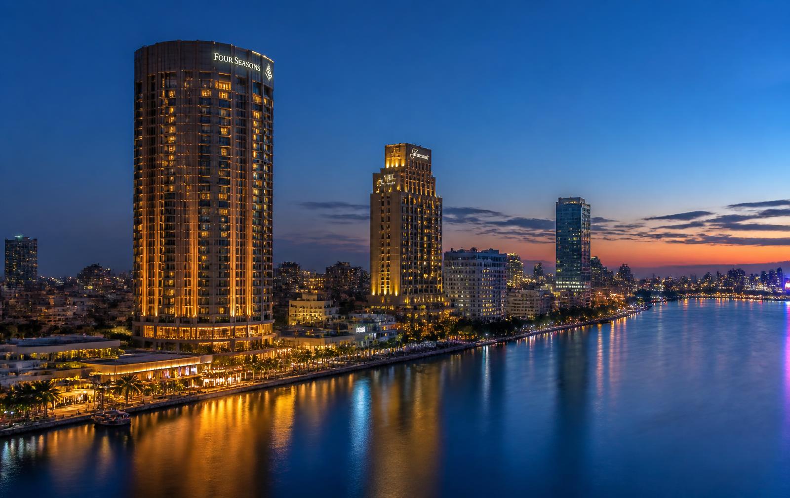 Le Caire et le Nil au crépuscule