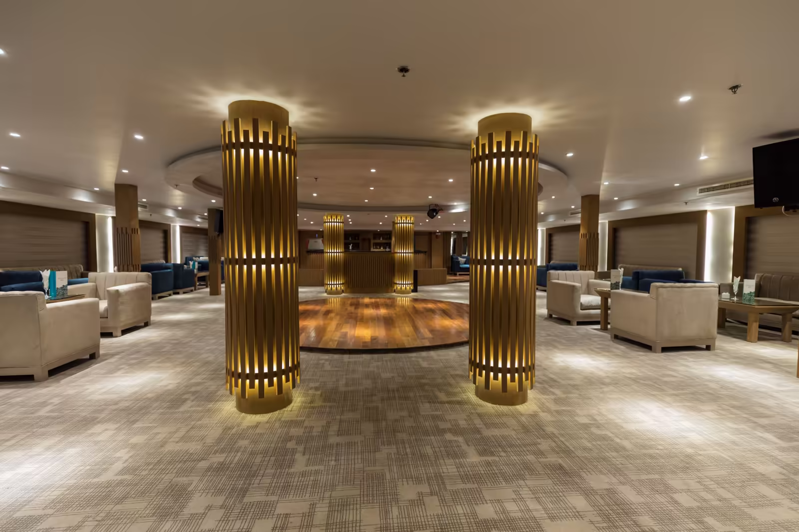 Lounge Bar