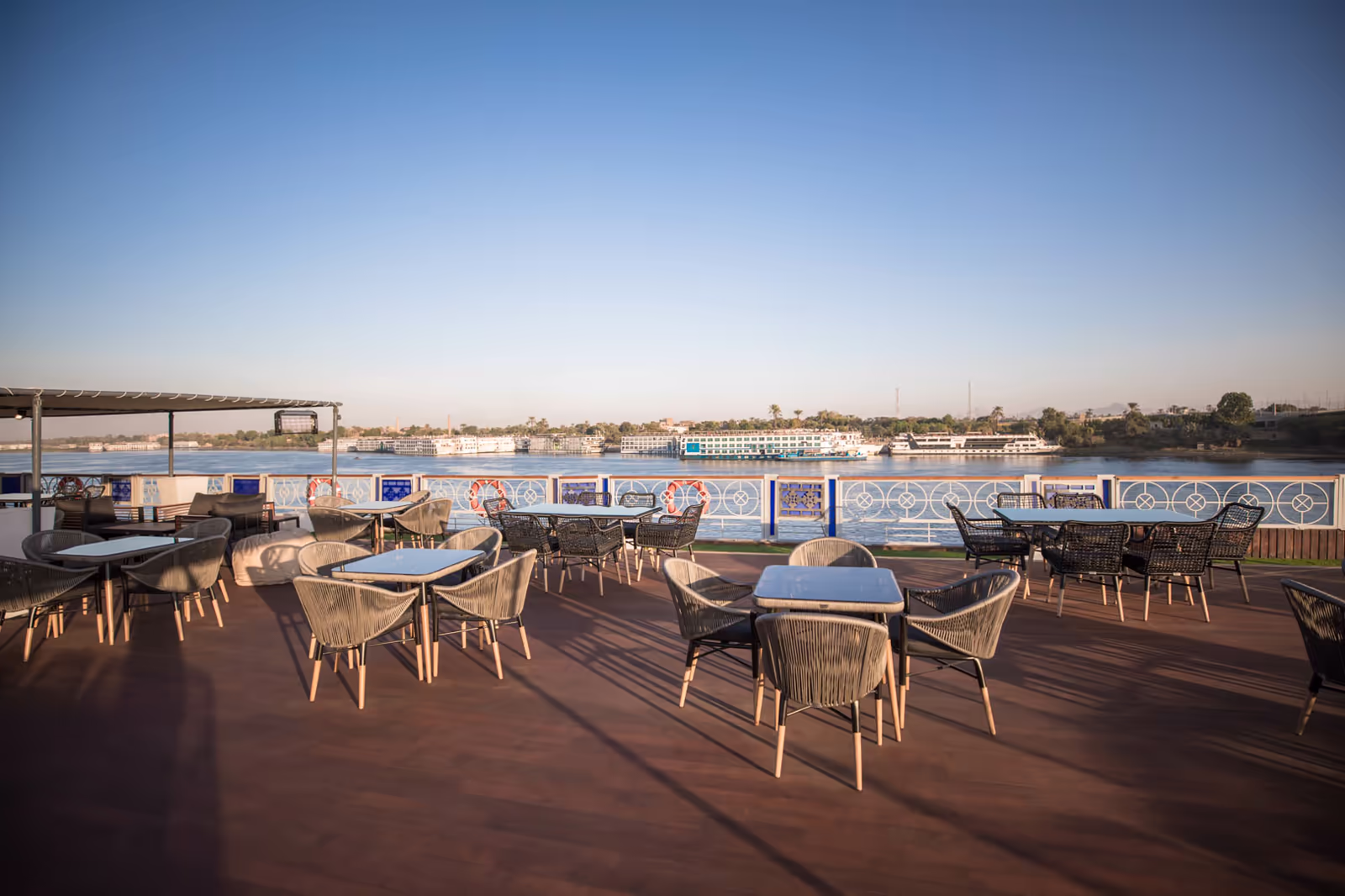 Sun Deck Bar