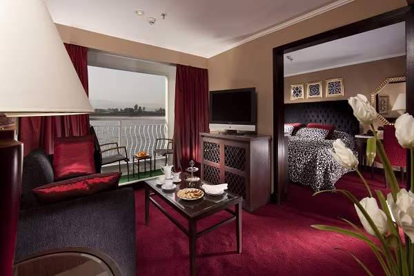 Suite — 1
